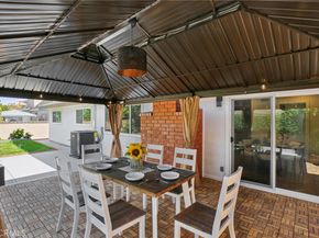 1533 W San Lorenzo Ave, Santa Ana CA 92704