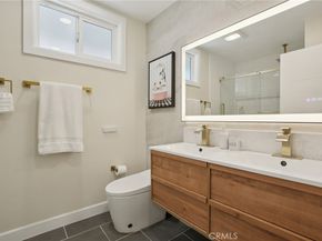 1533 W San Lorenzo Ave, Santa Ana CA 92704