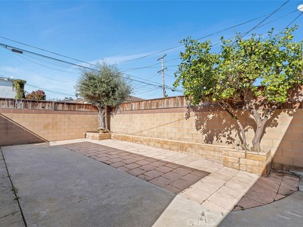 831 Roswell Avenue, Long Beach CA 90804