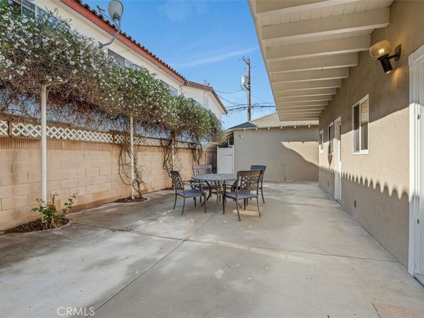 831 Roswell Avenue, Long Beach CA 90804