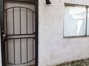 911 E 10th Street, Long Beach CA 90813