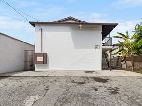 911 E 10th Street, Long Beach CA 90813
