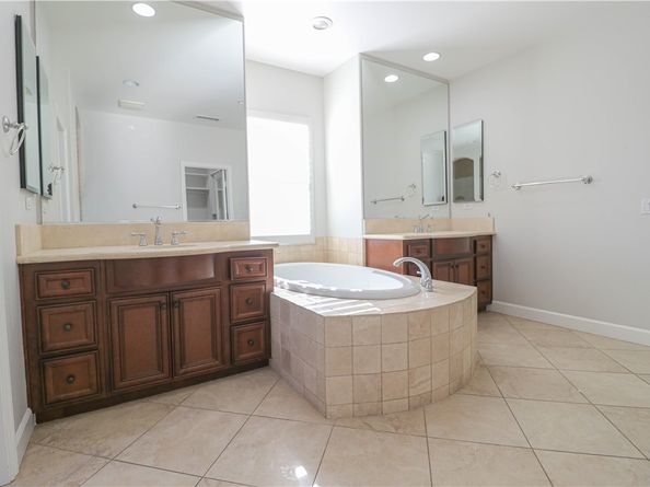 2850 N Stone Pine, Santa Ana CA 92706