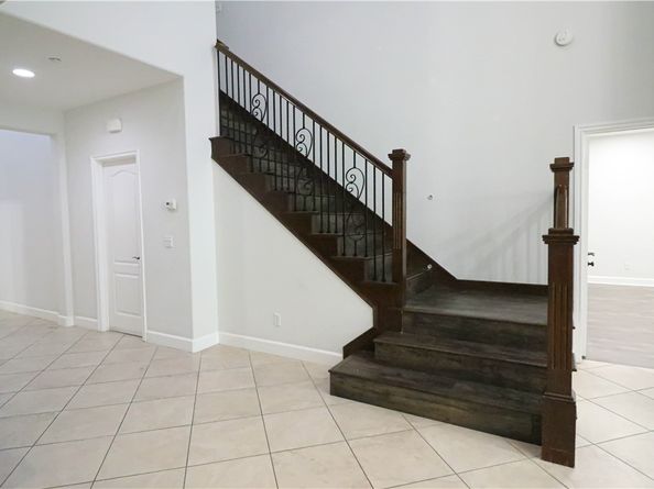 2850 N Stone Pine, Santa Ana CA 92706