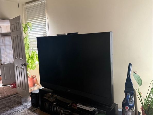 10600 Ruthelen, Los Angeles CA 90047