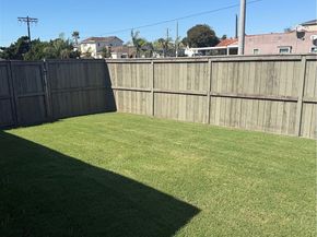 10600 Ruthelen, Los Angeles CA 90047