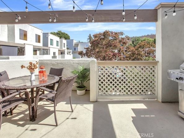 166 N Singingwood Street 9, Orange CA 92869