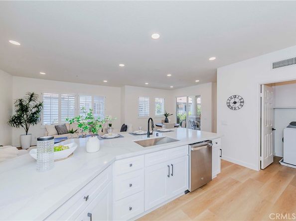 429 Ridgeway, Irvine CA 92620