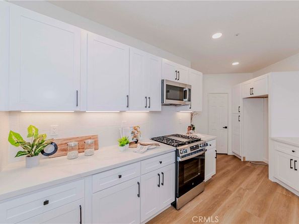 429 Ridgeway, Irvine CA 92620