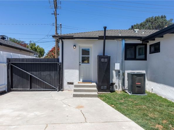 3240 Pacific Avenue, Long Beach CA 90807