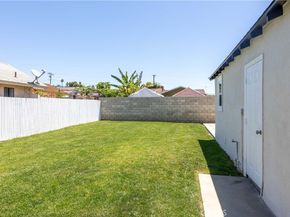 3240 Pacific Avenue, Long Beach CA 90807