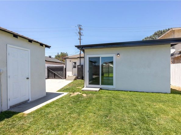 3240 Pacific Avenue, Long Beach CA 90807