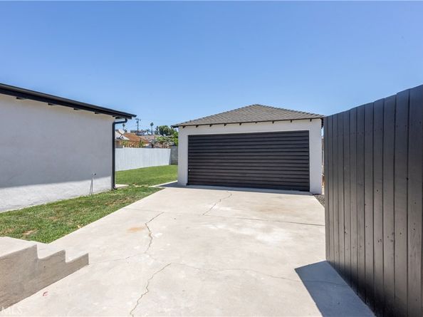 3240 Pacific Avenue, Long Beach CA 90807