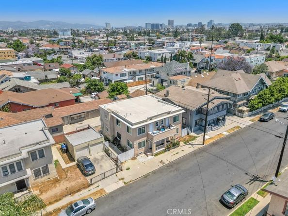3315 W 17th Street, Los Angeles CA 90019
