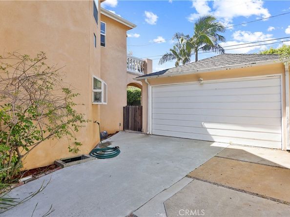 405 W Ellis Avenue, Inglewood CA 90302