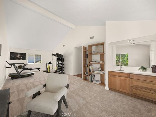 719 S Goldfinch Way, Anaheim Hills CA 92807