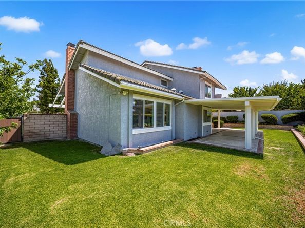 719 S Goldfinch Way, Anaheim Hills CA 92807