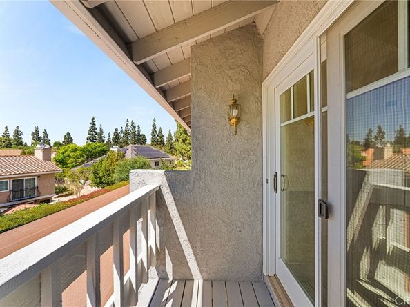 719 S Goldfinch Way, Anaheim Hills CA 92807