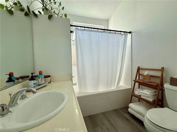 1641 Dimas Ct, Azusa CA 91702