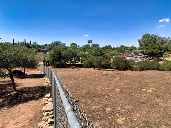 434 Mountain View Rd, El Cajon CA 92021
