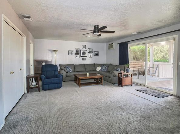434 Mountain View Rd, El Cajon CA 92021