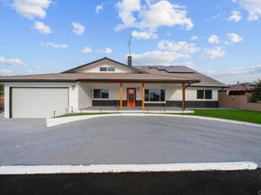 1894 Wedgemere Road, El Cajon CA 92020