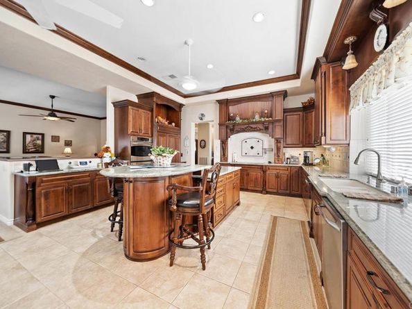 1608 Hamilton Lane, Escondido CA 92029