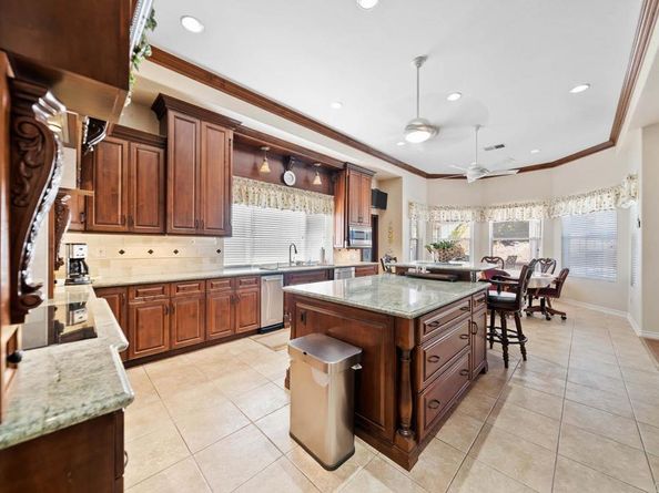 1608 Hamilton Lane, Escondido CA 92029