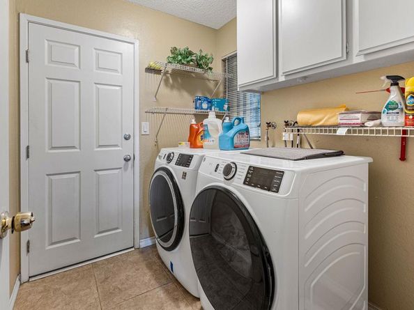 10065 Canyonview, Spring Valley CA 91977