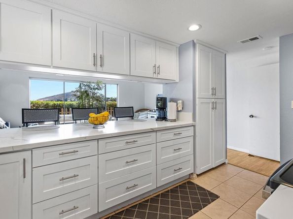 10065 Canyonview, Spring Valley CA 91977