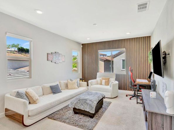 21678 Long Trot Drive, Escondido CA 92029