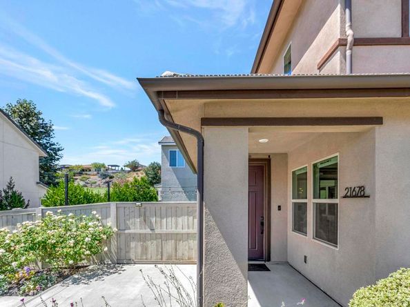 21678 Long Trot Drive, Escondido CA 92029