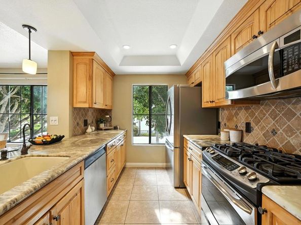 6984 Sandpiper Place, Carlsbad CA 92009