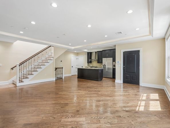 20 Marquis Court 20, Edgewater NJ 07020