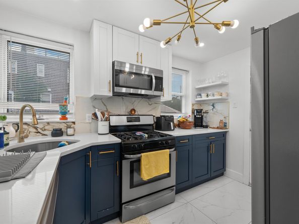 2 Egan Ct, Bayonne NJ 07002