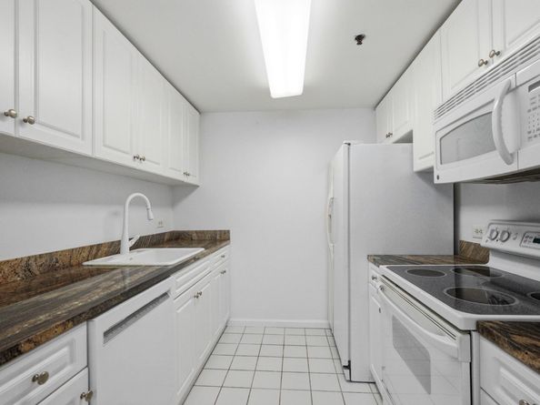 2 Constitution Ct 1008, Hoboken NJ 07030