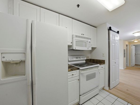2 Constitution Ct 1008, Hoboken NJ 07030
