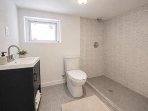 15 Newark Bay Ct, Bayonne NJ 07002