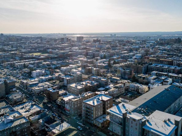 6040 Blvd East 24M, West New York NJ 07093