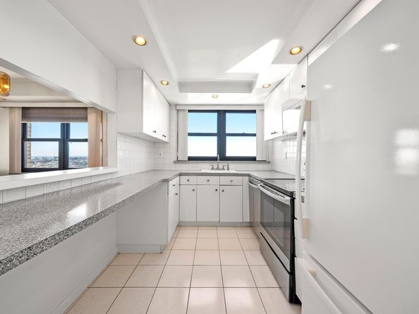 7855 Blvd East 19L, North Bergen NJ 07047