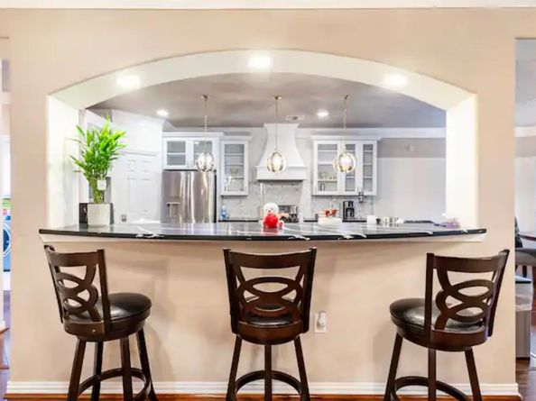 5526 Darschelle Drive, Houston TX 77069