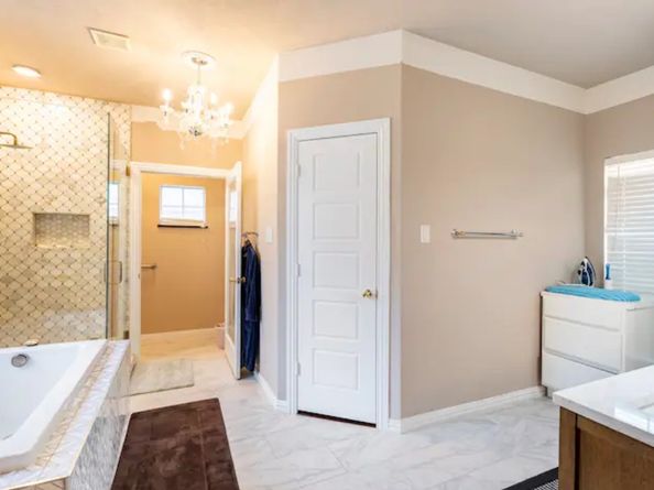 5526 Darschelle Drive, Houston TX 77069