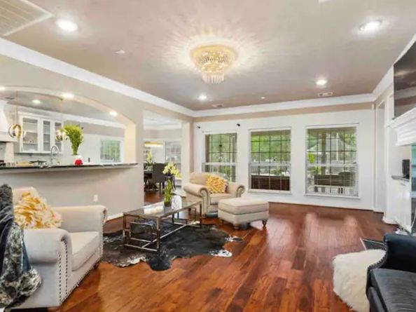 5526 Darschelle Drive, Houston TX 77069