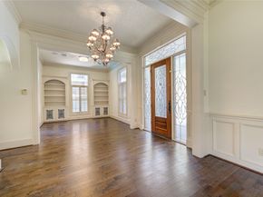 122 Vieux Carre Drive, Houston TX 77009