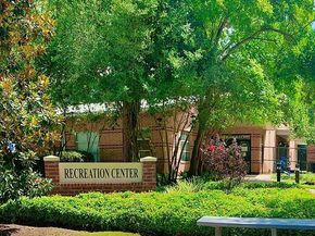 122 Vieux Carre Drive, Houston TX 77009