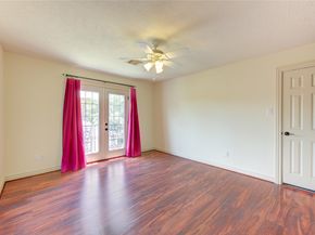 122 Vieux Carre Drive, Houston TX 77009