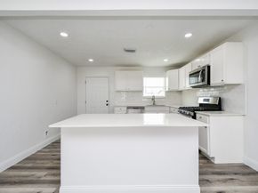 5814 Belneath Street, Houston TX 77033