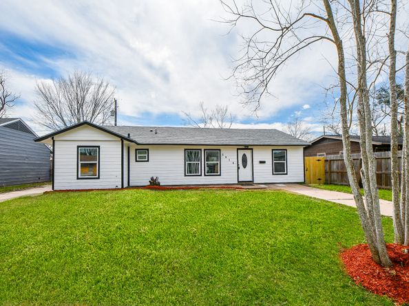 5814 Belneath Street, Houston TX 77033