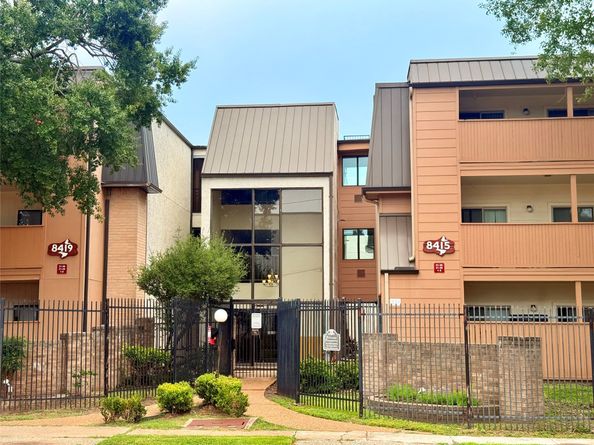 8415 Hearth Drive 36, Houston TX 77054