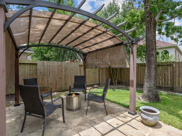 23 Murmuring Creek Place, The Woodlands TX 77385